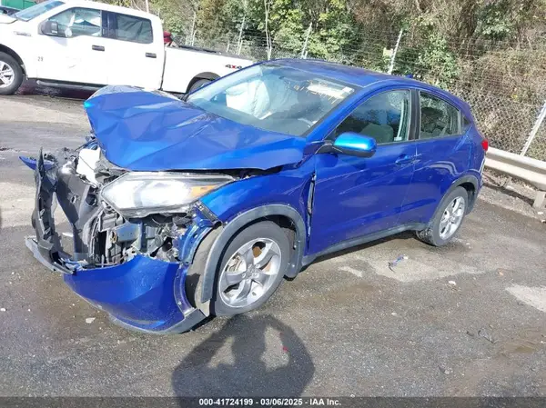 3CZRU5H31JM719032 2018 HONDA HR-V - Image 2