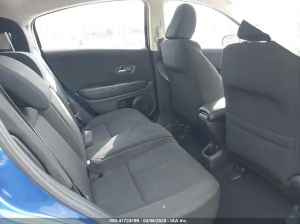 3CZRU5H31JM719032 2018 HONDA HR-V - Image 8