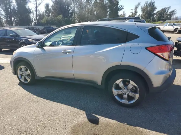 3CZRU5H31JM720956 2018 HONDA HR-V - Image 2