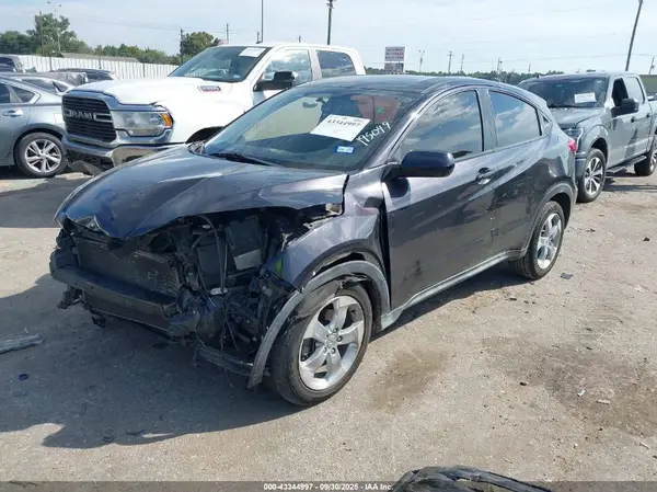 3CZRU5H31JM722707 2018 HONDA HR-V - Image 2