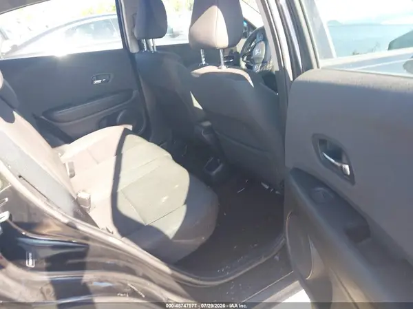 3CZRU5H31KG715093 2019 HONDA HR-V - Image 8