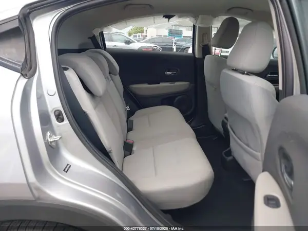 3CZRU5H31KG715420 2019 HONDA HR-V - Image 8