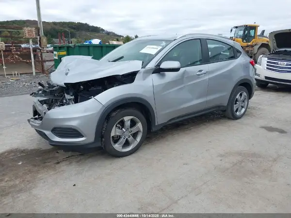 3CZRU5H31LM719065 2020 HONDA HR-V - Image 2