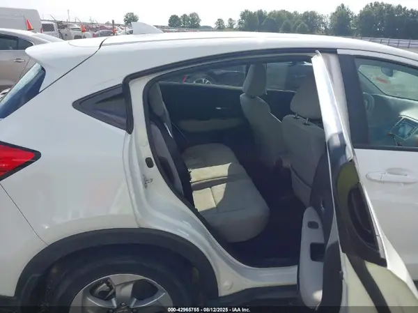 3CZRU5H31MM704325 2021 HONDA HR-V - Image 8