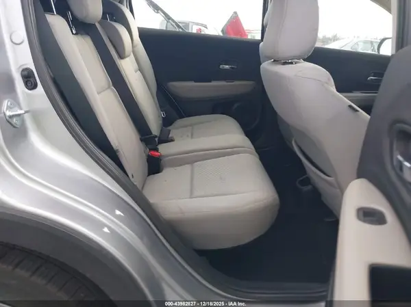 3CZRU5H31MM730987 2021 HONDA HR-V - Image 8