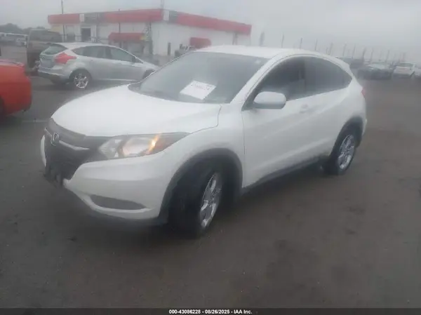 3CZRU5H32GM705519 2016 HONDA HR-V - Image 2