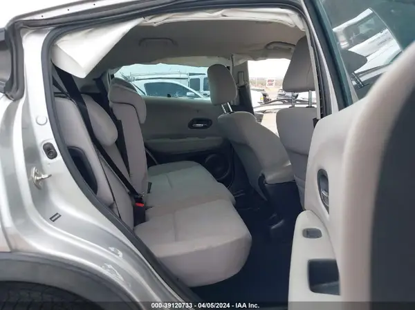 3CZRU5H32GM706203 2016 HONDA HR-V - Image 8
