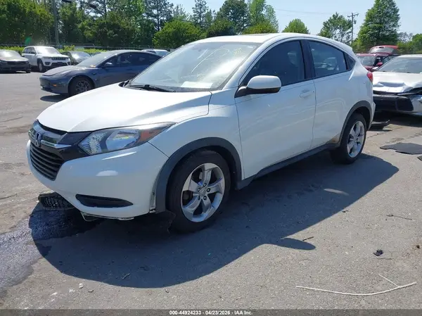 3CZRU5H32GM715502 2016 HONDA HR-V - Image 2