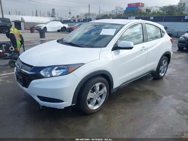 3CZRU5H32GM727097 2016 HONDA HR-V - Image 2
