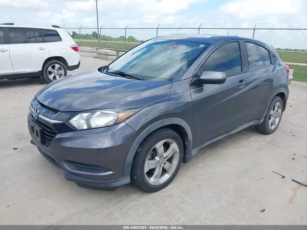 3CZRU5H32GM743817 2016 HONDA HR-V - Image 2