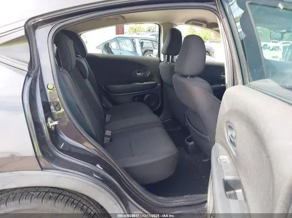 3CZRU5H32GM744000 2016 HONDA HR-V - Image 8