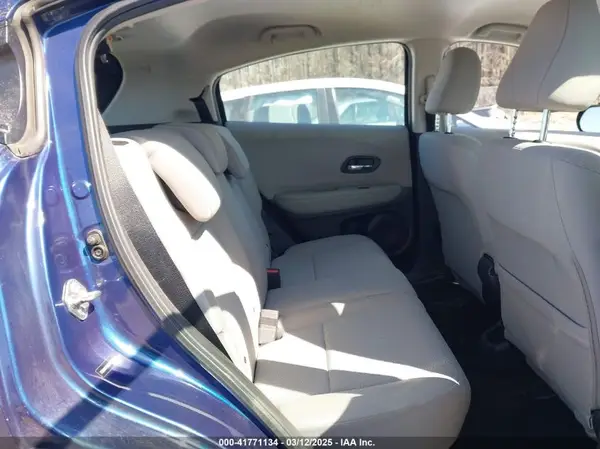 3CZRU5H32GM745972 2016 HONDA HR-V - Image 8