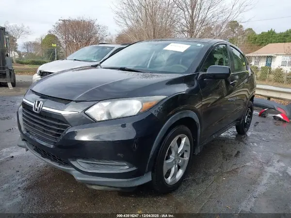 3CZRU5H32GM746815 2016 HONDA HR-V - Image 2