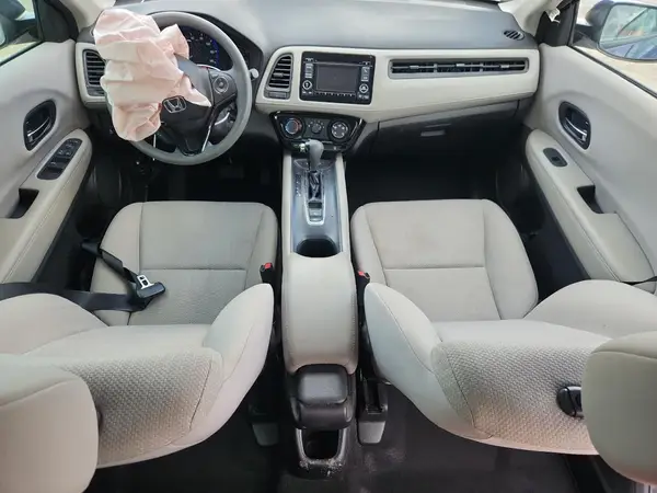 3CZRU5H32HG700059 2017 HONDA HR-V - Image 8