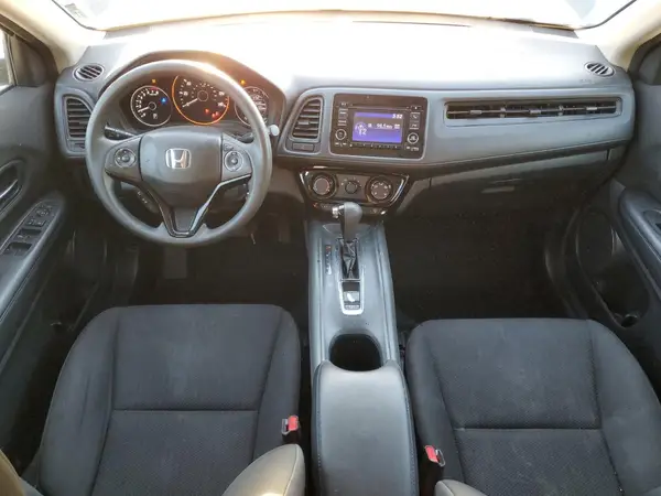 3CZRU5H32HG700806 2017 HONDA HR-V - Image 8