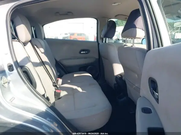 3CZRU5H32HG701597 2017 HONDA HR-V - Image 8