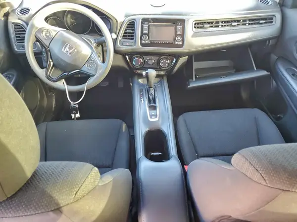3CZRU5H32HG702586 2017 HONDA HR-V - Image 8