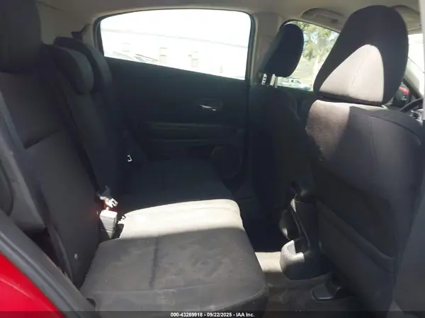 3CZRU5H32HG702619 2017 HONDA HR-V - Image 8