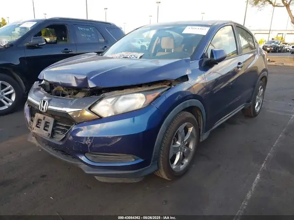 3CZRU5H32HG707688 2017 HONDA HR-V - Image 2