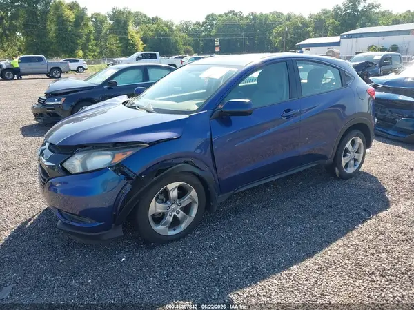 3CZRU5H32HM705523 2017 HONDA HR-V - Image 2