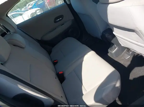 3CZRU5H32HM705523 2017 HONDA HR-V - Image 8