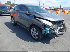 3CZRU5H32HM711483 2017 HONDA HR-V