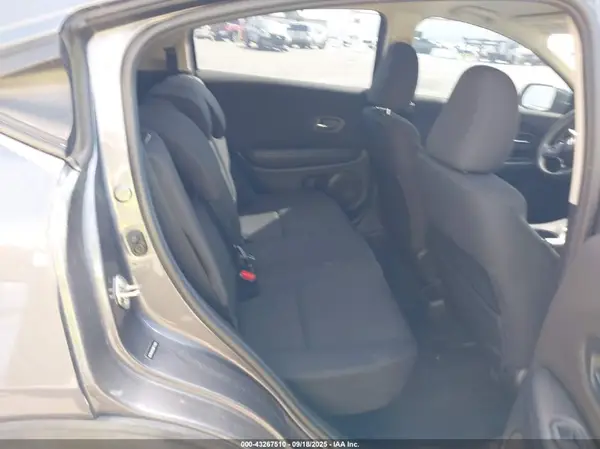 3CZRU5H32HM711483 2017 HONDA HR-V - Image 8