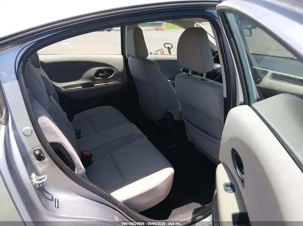 3CZRU5H32HM714173 2017 HONDA HR-V - Image 8