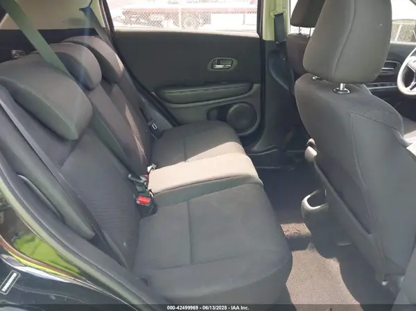 3CZRU5H32HM727909 2017 HONDA HR-V - Image 8