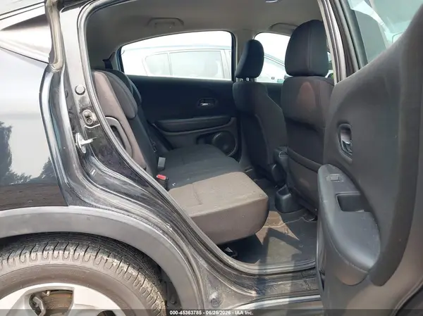 3CZRU5H32JG700603 2018 HONDA HR-V - Image 8