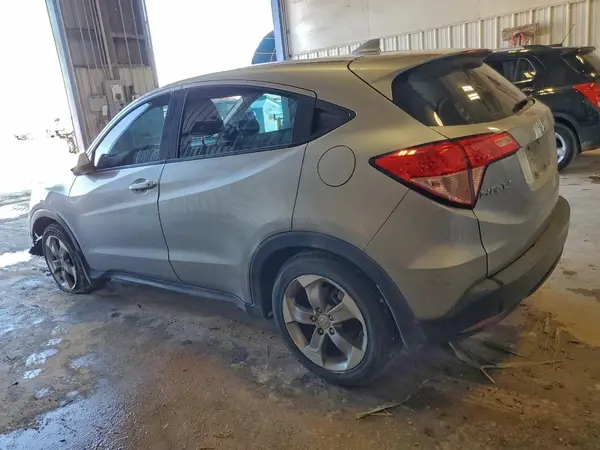 3CZRU5H32JG705641 2018 HONDA HR-V - Image 2