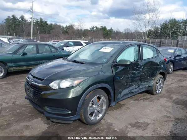 3CZRU5H32JG706451 2018 HONDA HR-V - Image 2