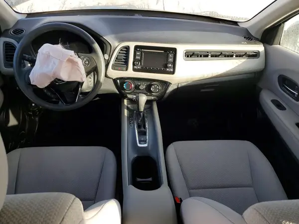 3CZRU5H32JM705494 2018 HONDA HR-V - Image 8