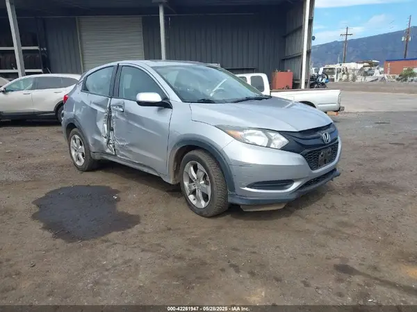 3CZRU5H32JM710467 2018 HONDA HR-V - Image 1