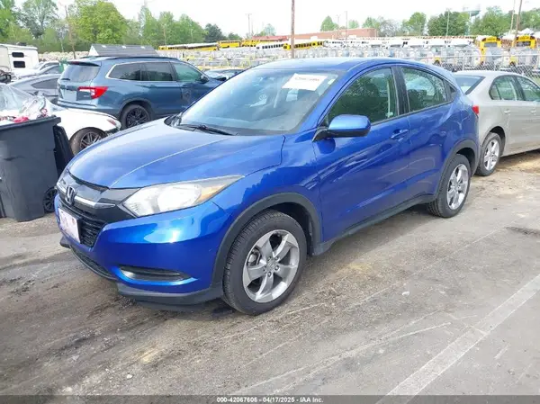 3CZRU5H32JM711165 2018 HONDA HR-V - Image 2
