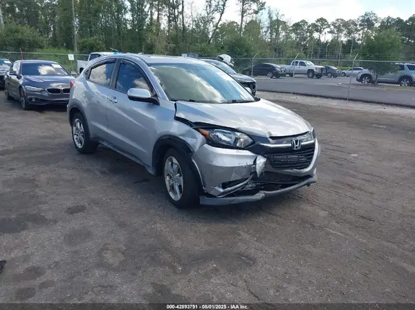 3CZRU5H32JM715023 2018 HONDA HR-V - Image 1