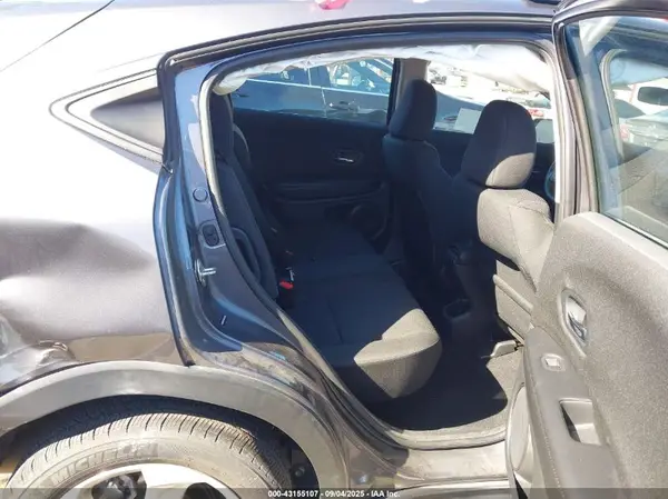 3CZRU5H32JM722036 2018 HONDA HR-V - Image 8
