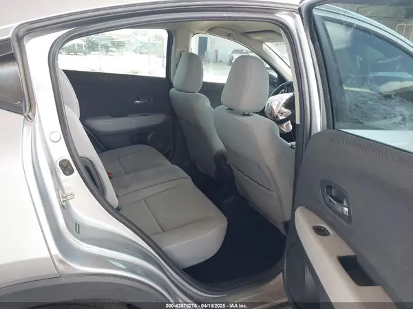 3CZRU5H32KG701297 2019 HONDA HR-V - Image 8