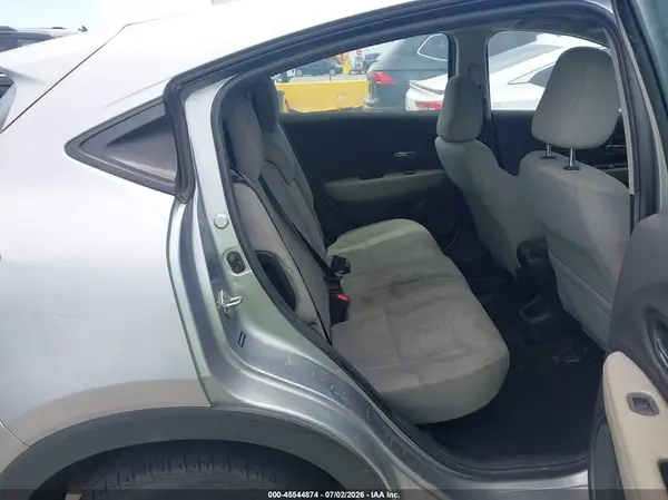 3CZRU5H32KG703843 2019 HONDA HR-V - Image 8