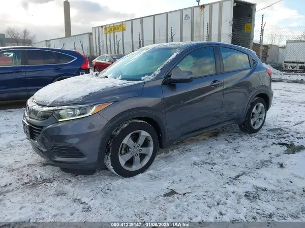 3CZRU5H32KG706273 2019 HONDA HR-V - Image 2
