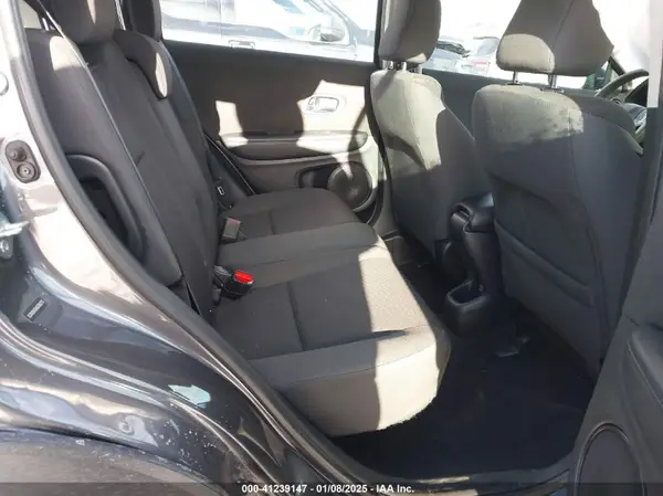 3CZRU5H32KG706273 2019 HONDA HR-V - Image 8