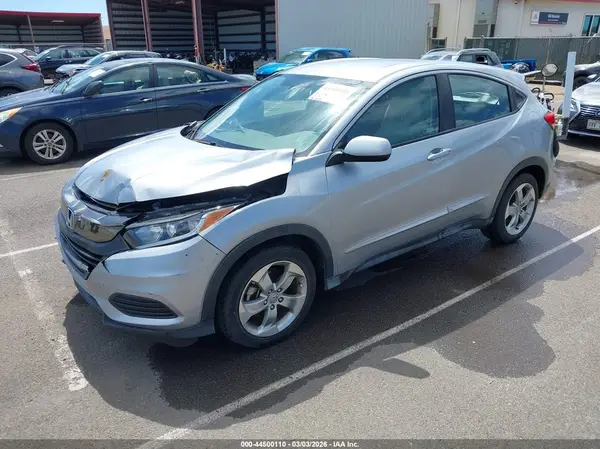 3CZRU5H32KG709660 2019 HONDA HR-V - Image 2