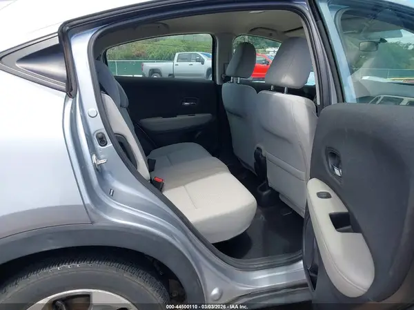 3CZRU5H32KG709660 2019 HONDA HR-V - Image 8