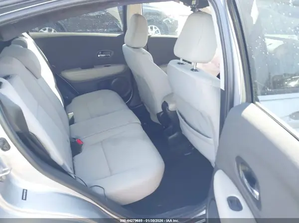 3CZRU5H32KG710209 2019 HONDA HR-V - Image 8