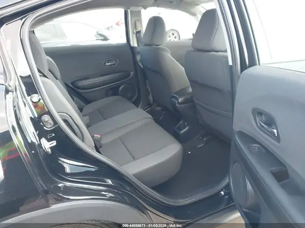 3CZRU5H32KG710517 2019 HONDA HR-V - Image 8