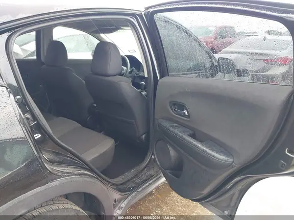 3CZRU5H32KG710565 2019 HONDA HR-V - Image 8