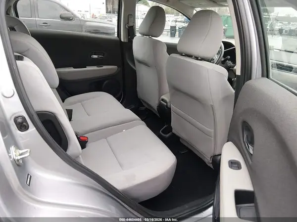 3CZRU5H32KG712316 2019 HONDA HR-V - Image 8