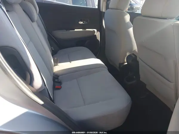 3CZRU5H32KG712705 2019 HONDA HR-V - Image 8
