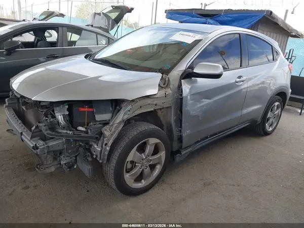 3CZRU5H32KG713854 2019 HONDA HR-V - Image 2