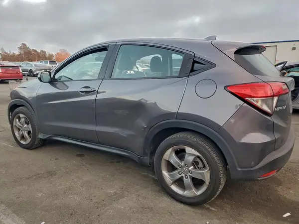 3CZRU5H32KG715295 2019 HONDA HR-V - Image 2